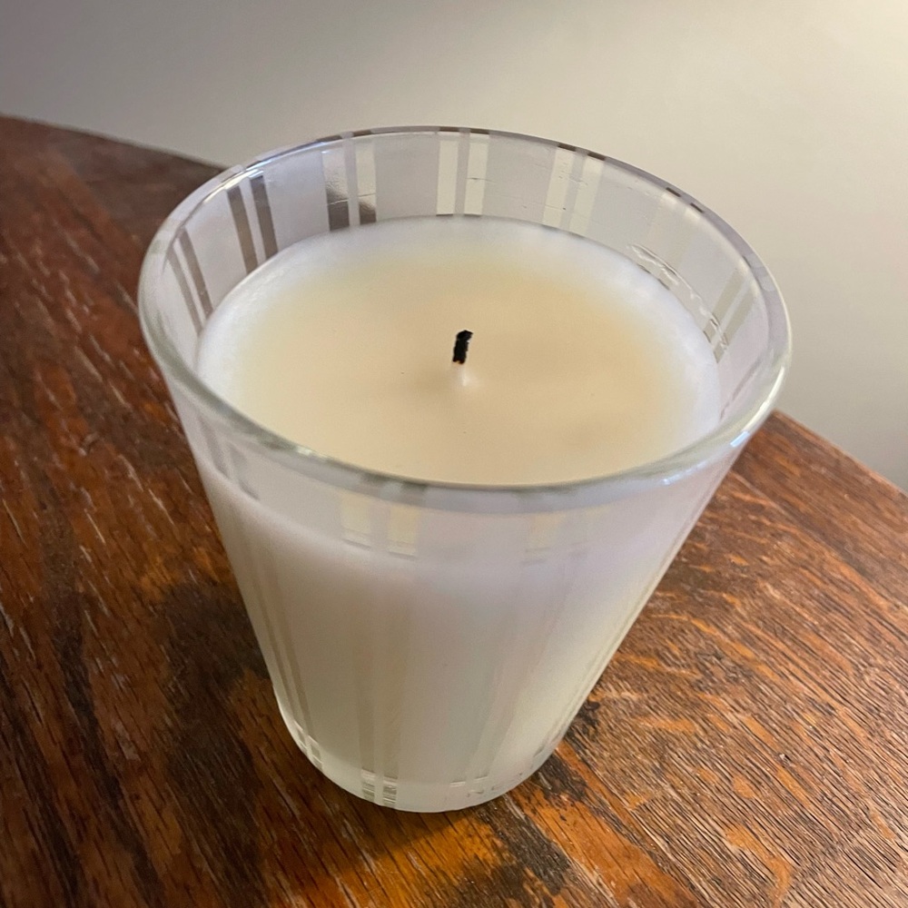 Nest Orange Blossom Candle - Picture 4 of 4